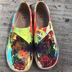 UNI canvas slip on shoes